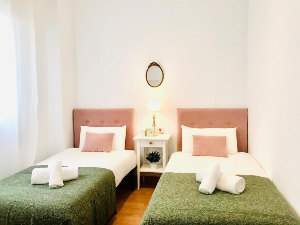 Gleaming & Well Located Apartment In Malaga Center Málaga Exterior foto