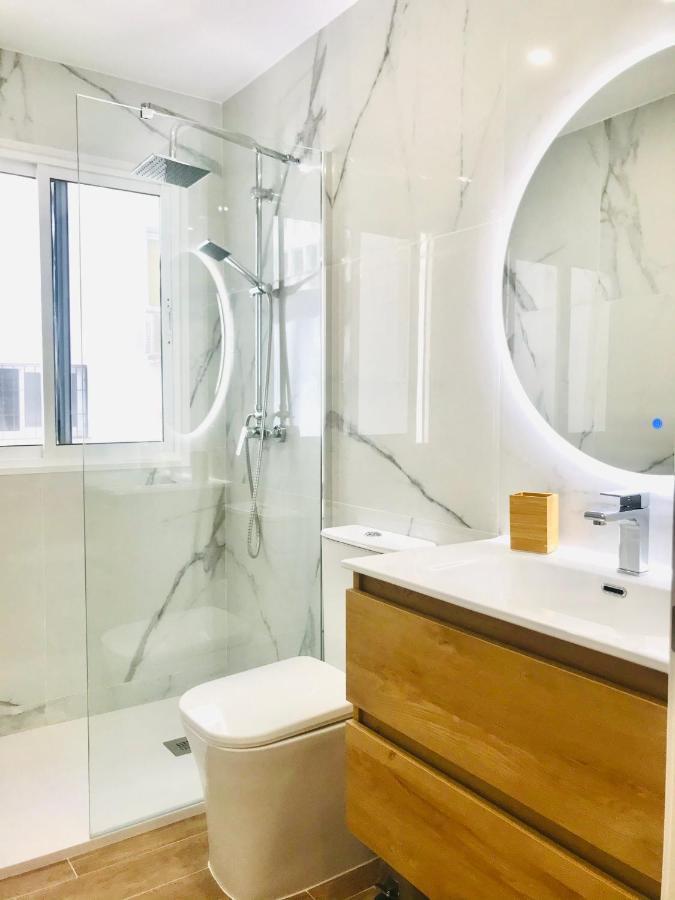 Gleaming & Well Located Apartment In Malaga Center Málaga Exterior foto