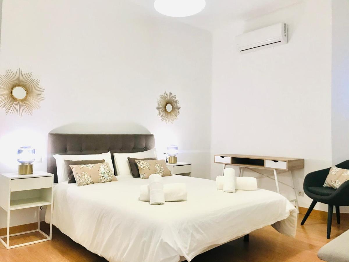 Gleaming & Well Located Apartment In Malaga Center Málaga Exterior foto