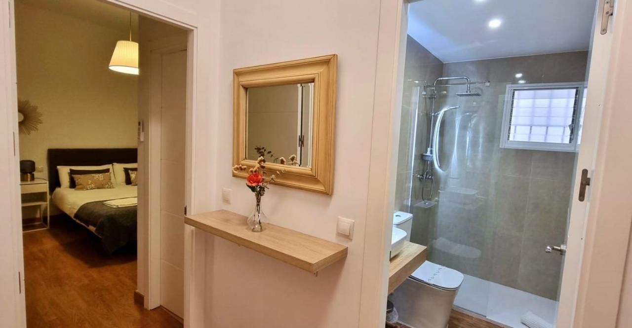 Gleaming & Well Located Apartment In Malaga Center Málaga Exterior foto